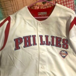 Phillies general merchandise size large men’s shirt